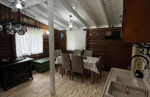 Sítio com piscina, churrasqueira, lareira, fogão à lenha, mesa de sinuca e vista para as montanhas - Foto 70