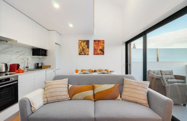 C314 Riverside View Premium Apartment w/ AC & Terrace - Foto 18