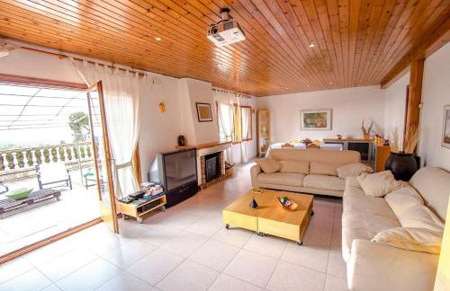 Swiss style villa near Barcelona 10min to beach - Foto 10