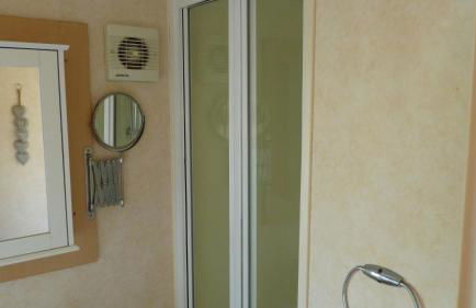 L25 L&g caravan hire 6 berth millfields family only and lead person must be over 30 MAX 4 ADULTS - Foto 30