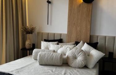 Family & Business Apartments PREMIUM No1 - 1 Bedroom with Private Jacuzzi, Balcony, Parking - Photo 18