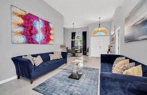 New 5 bedroom Disney Sanctuary - Photo 9