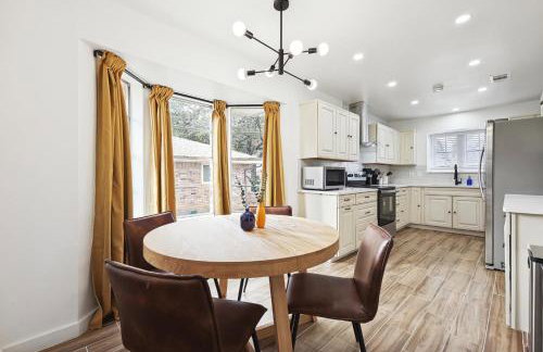 Best of Desoto 4BR, 3BA with Pool, HotTub, Cinema - Foto 14