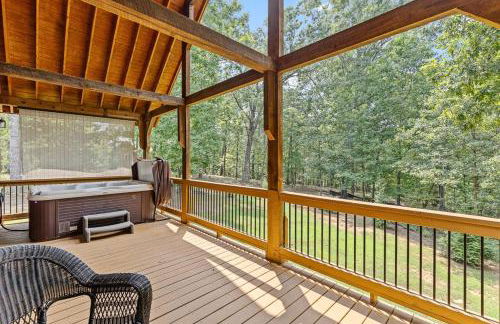 Romantic Cabin w Rain Shower & Spa Tub - Photo 6