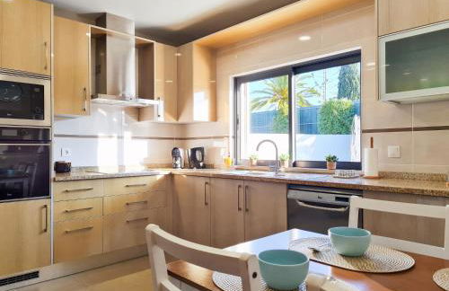 CASA LIMÃO - Private Pool & Garden - Beach & Center 650m - Foto 18