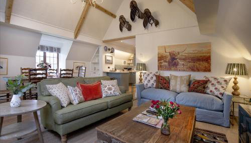 Jerards Stables - Photo 2