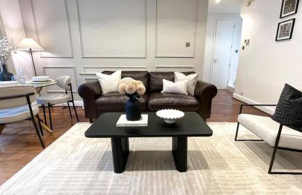 Minimal Designer Home with a Beautiful Garden - Foto 4