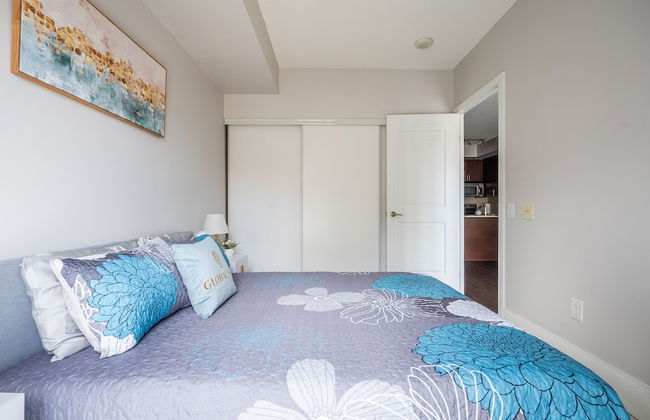 Beautiful Condos In the Heart of Downtown - Foto 6