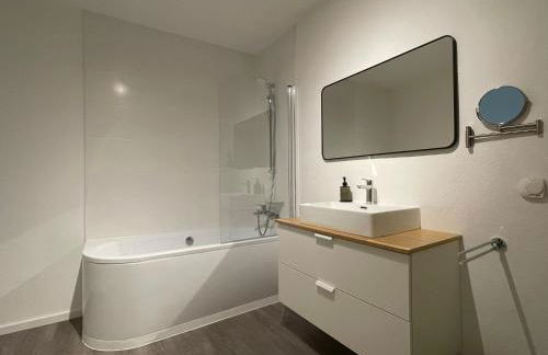 Grand Suite - Perfekt für 6! BBQ WLAN Parken Messe - Foto 4