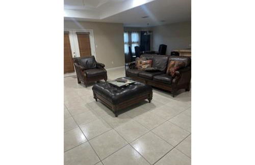 Minutes to Shopping, Dining and Fun Family Stay - Sleeps 6 - Foto 19