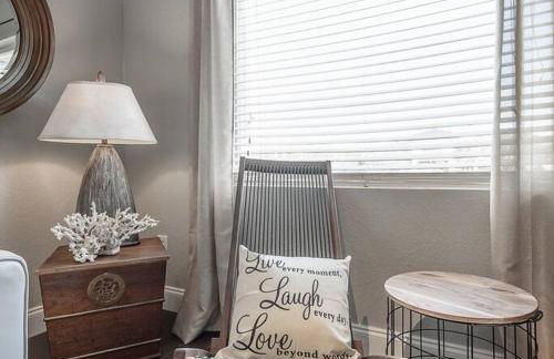 Swank Pad off River with free WiFi & parking-324 - Foto 3