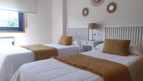 Un rincón con vistas a la Ría, playa y parking. - Foto 1