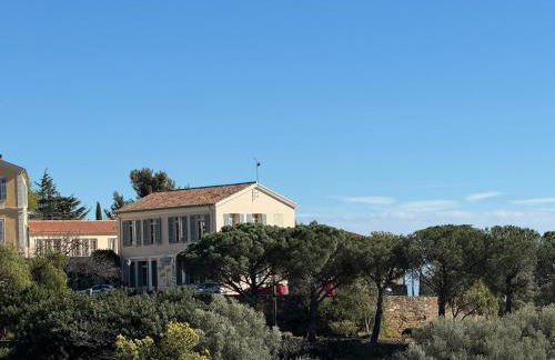 Studio le Nid, vue mer, village et collines avec terrasse - Foto 5