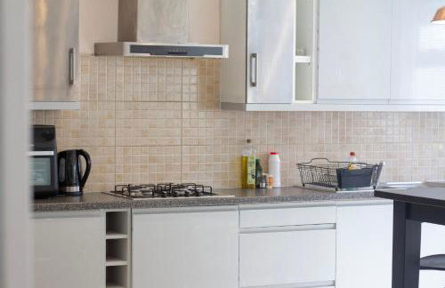 Spacious 4-bedroom Townhouse with Garden- Perfect for Groups! - Foto 22