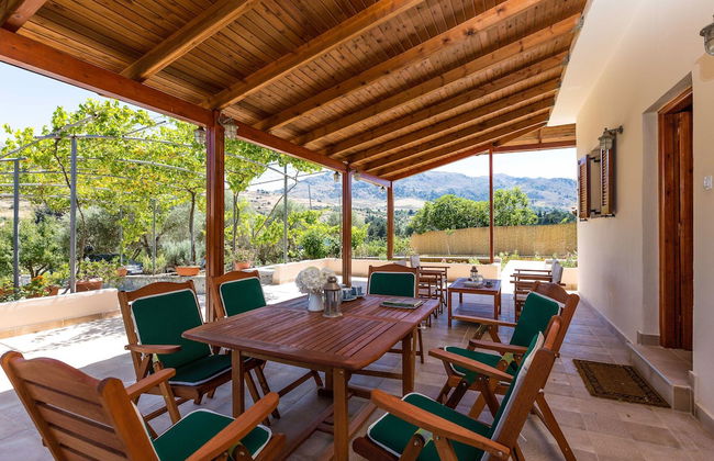 Gorgeous Villa With Pool & Gardens - Foto 35