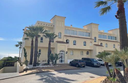 La Cala gorgeous 2 bedroom apartment with stunning gardens, pools and sea views - Photo 62