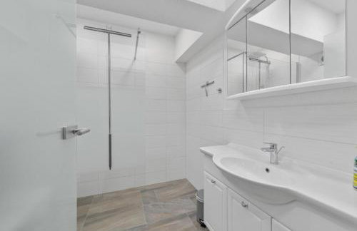 Grosse Luxus-Villa fur 12 Personen mit Pool, Jachuzzi und Meeresnähe - Foto 22