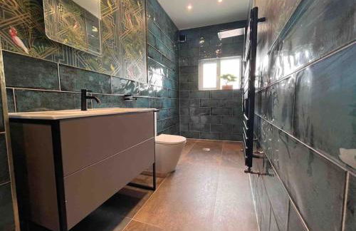 Marina Lodge - Photo 8