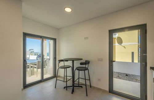 Silver Coast Beach Villa-Casa de Luxo com Piscina e Vista Mar - Photo 31