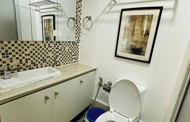 Taguig 1 Bedroom with Balcony Near Bgc - Photo 18