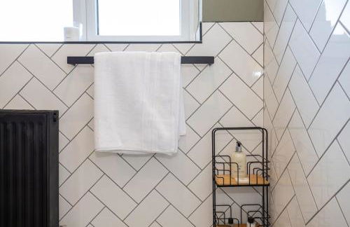 Railway House - Central Warrington - Sleeps 6 - Foto 24