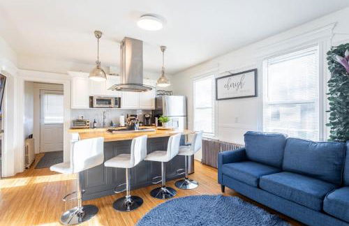 Spacious&Gracious- 5BR Fam-Friendly near I95&Shops - Foto 33