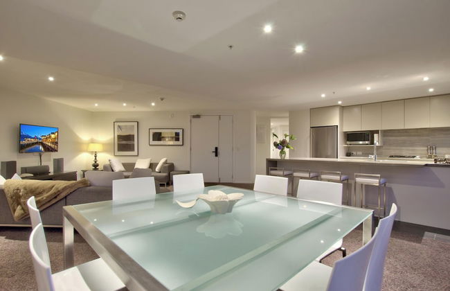 Bay View Condo by Staysouth - Photo 7