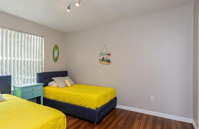 Villas at Island Club Community, Pools, Jacuzzi and More! - Photo 11