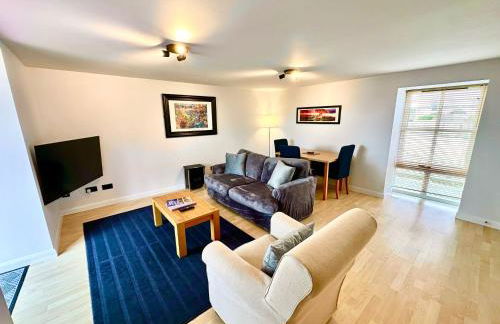 Dolphin Bay Suites - Photo 4