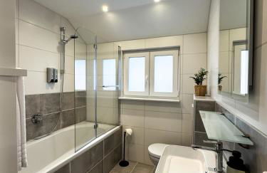 Modernes Ferienhaus mit Kochinsel, Garten, 2 Parkplätze inkl, 4-8 Pers - Foto 5