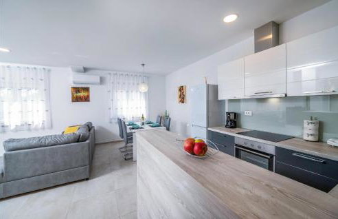 2 Bedroom Stunning Home In Zeliski - Foto 5