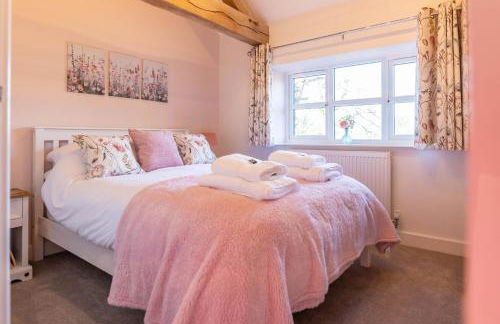 Caer Fedwen Barns Cariad Spacious self catering 3 bed Group Getaway Luxury Cottage with Private Hot Tub - Foto 14