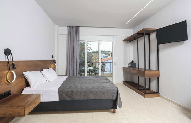 Danae Comfort Living - Photo 16