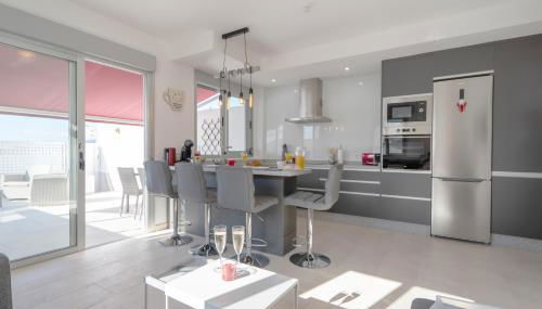 Luxurious apartment with large terrace and sea views - Foto 4