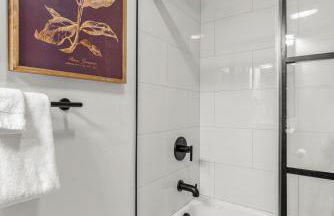 The Loft- Steps from the Lake & Dining- This newly renovated 2 bedroom loft in the heart of McCall - Foto 16