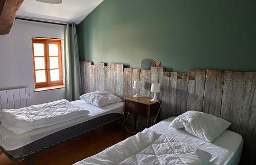 Une maraîchine en bord de conche avec barque sans linge de maison - Foto 3