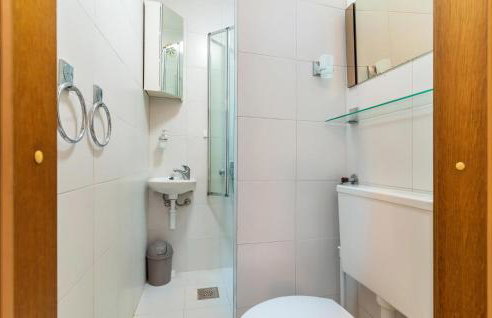 2 Bedroom Cozy Apartment In Jadranovo - Foto 17