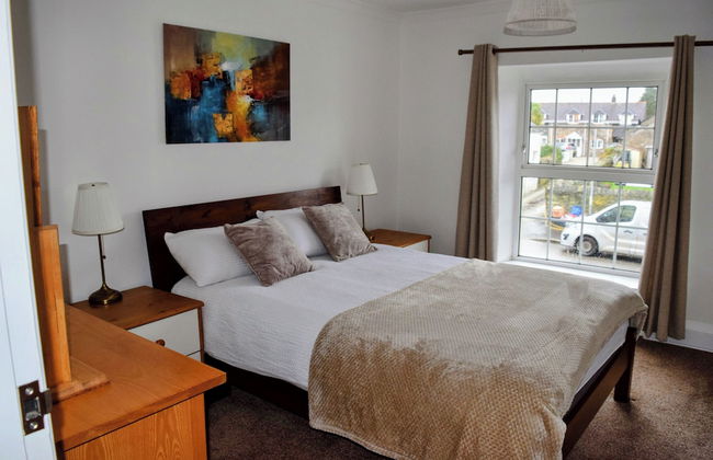 The Hideaway - Spacious 3 Bedroom Apartment - Photo 4