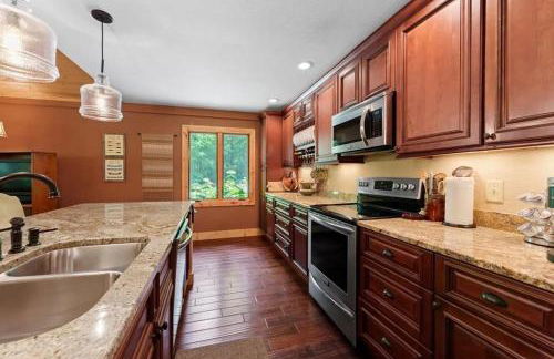 Tree Top Mountain Lodge - Photo 10