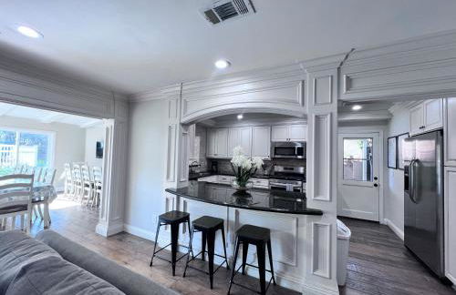 Sensational 6 Bedroom 4 Bathroom Pool Home (3 Master Bedrooms W/bathrooms) - Foto 38