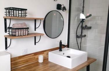 Maison cosy et élégante -Tram A et E 300 m, - Bordeaux 15 min - Foto 8