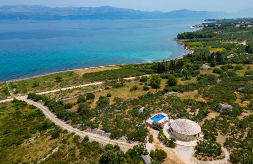 Island Getaway - Heritage House - Photo 15