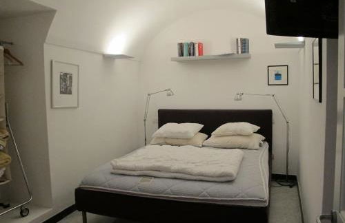 La Scala within a stunning 13th century setting - Photo 23