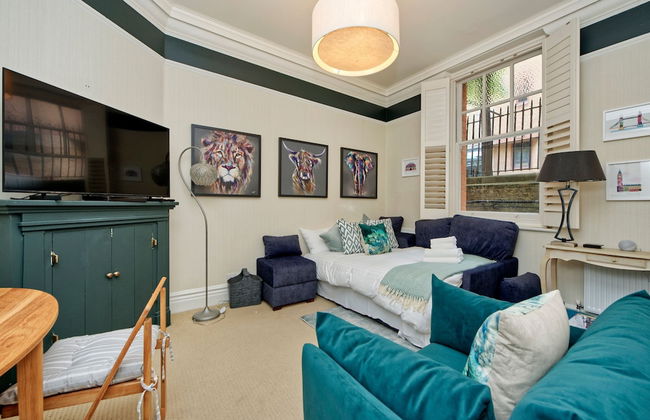 Westminster Retreat by Underthedoormat - Foto 3