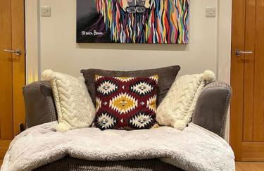 Courtyard Cottage - Photo 27