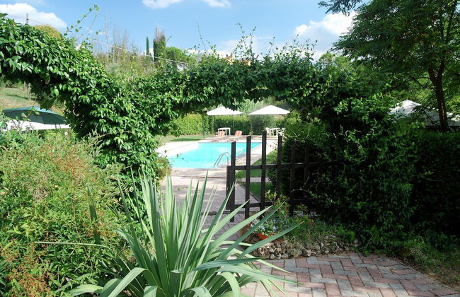 Sunlit Home With Pool - Foto 24