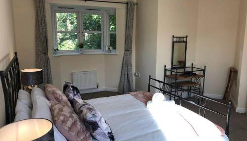 Stylish 3-Bedroom Home with Parking - Foto 3