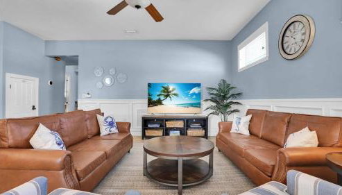 Modern home - 3K sqft - 5BR & 11 beds - brand new HOT TUB - 6 miles to AMI beaches - Foto 2