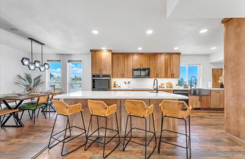 3BR Reno Retreat · Swim Spa & Spring Sunshine - Foto 18