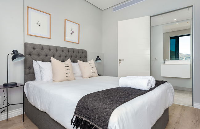 16 on Bree Luxury Apartments - Photo 4